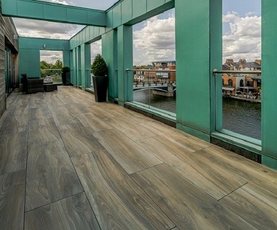 Forest Oak balcony paving