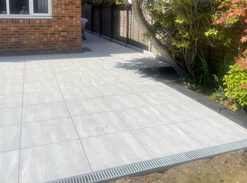 20mm Hampton Silver Paving