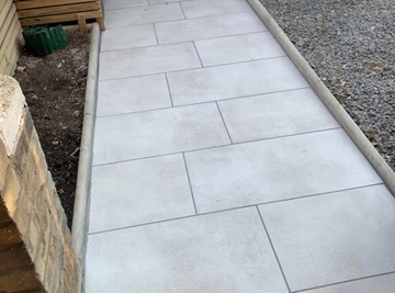 20mm Clifton White Paving