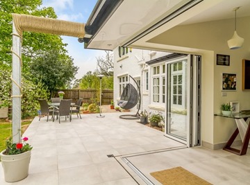 20mm Bolzano White Paving