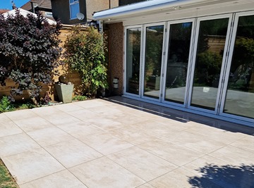 20mm Bolzano Grey Paving