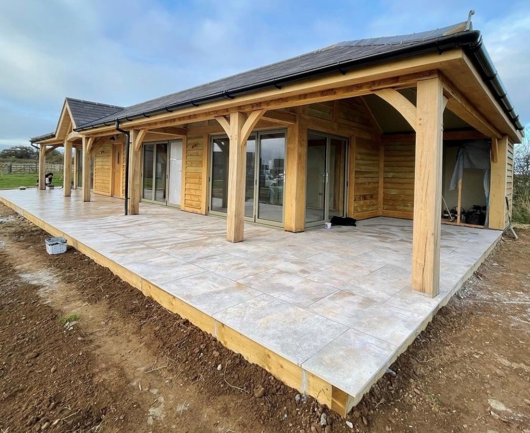 Cotswold Ivory porcelain paving