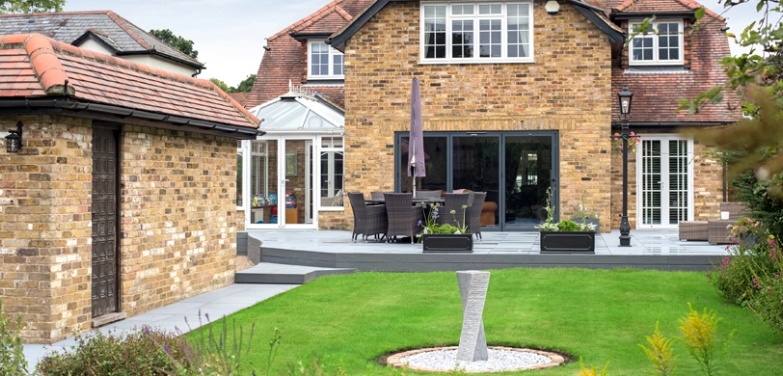 porcelain paving in the garden