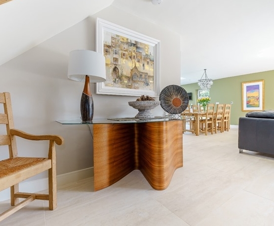 travertine porcelain floor tiles in house